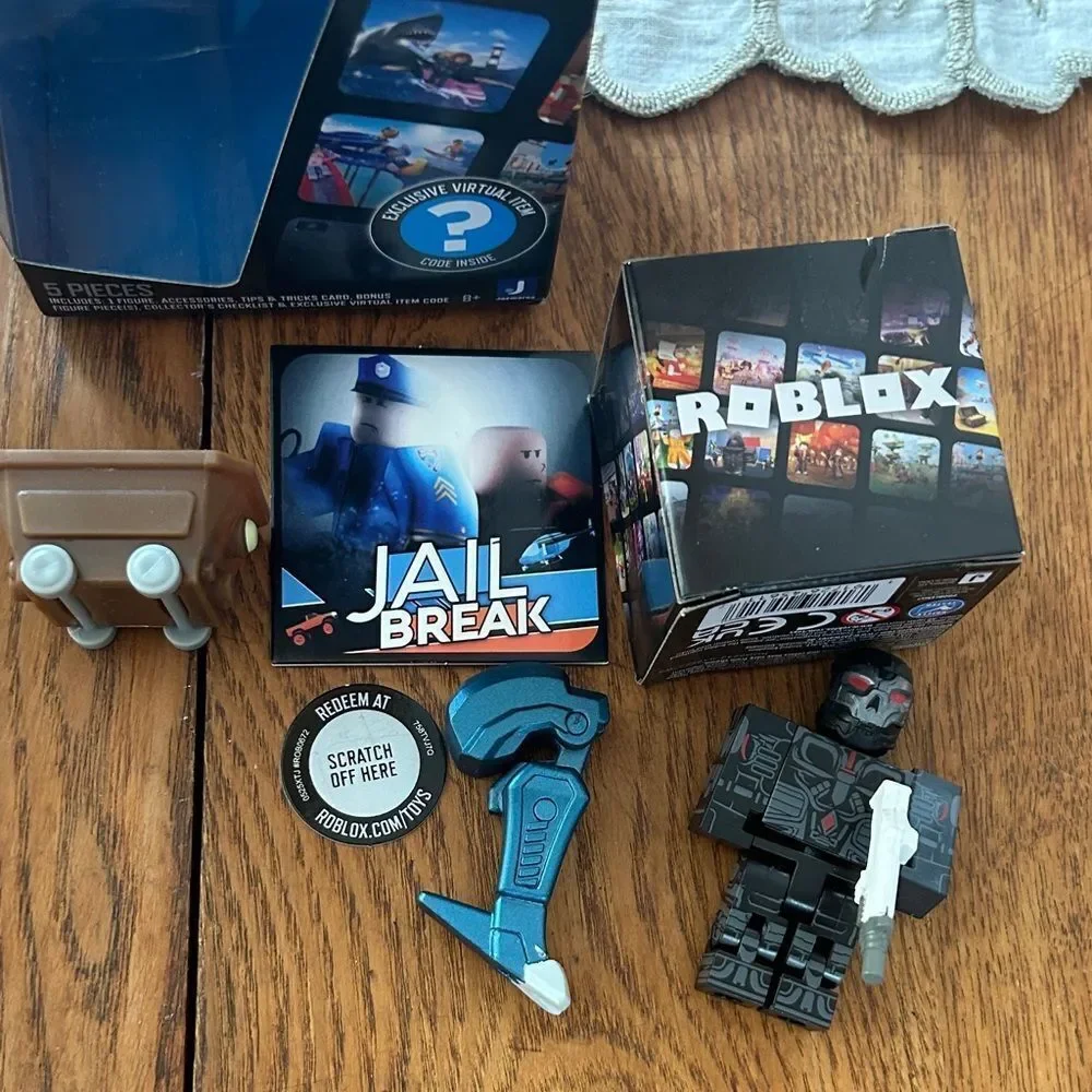Roblox Jailbreak The Golden Collector Series 3 includes Mystery Figure
